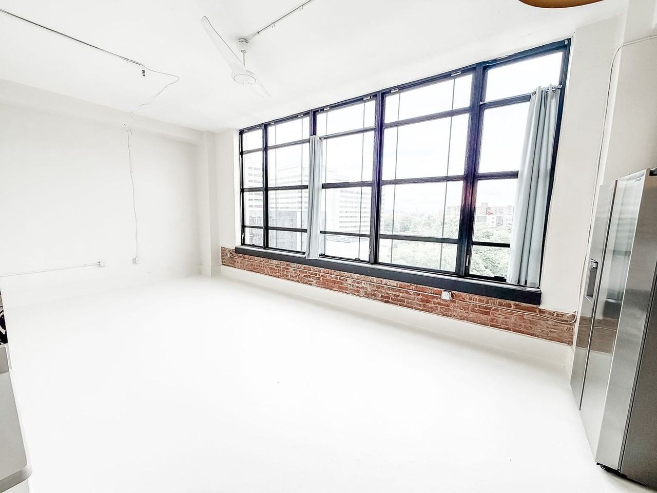 116 Gay St - Photo 3 of 26