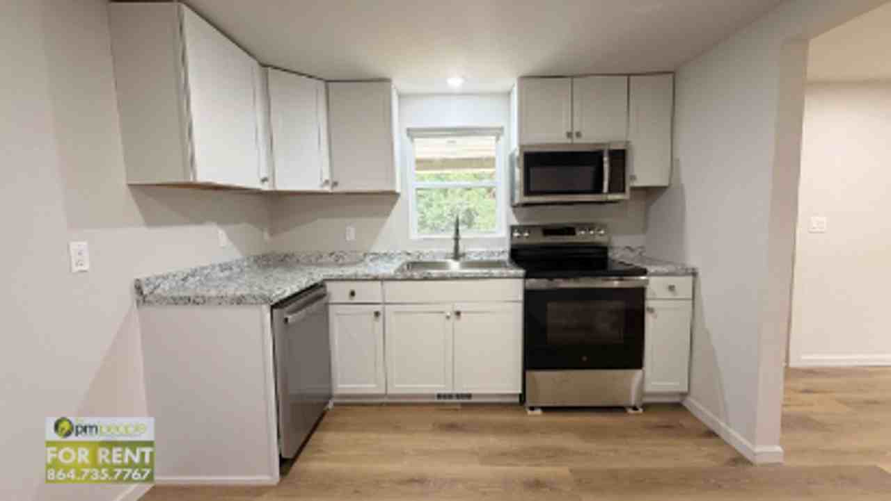 114 Couch St - Photo 5 of 22