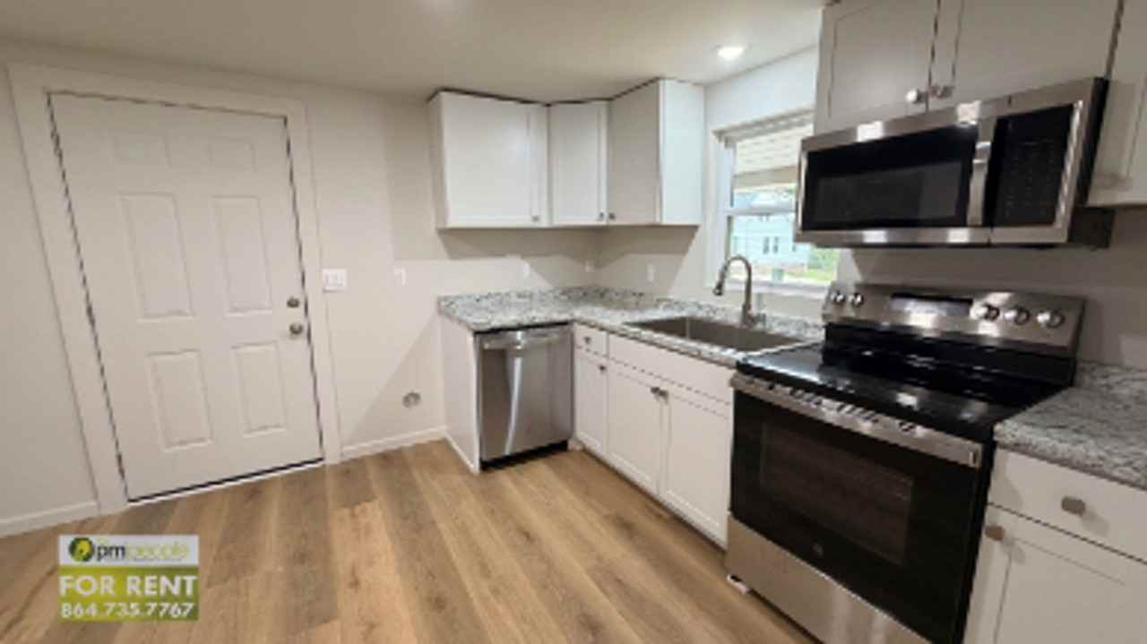 114 Couch St - Photo 7 of 22