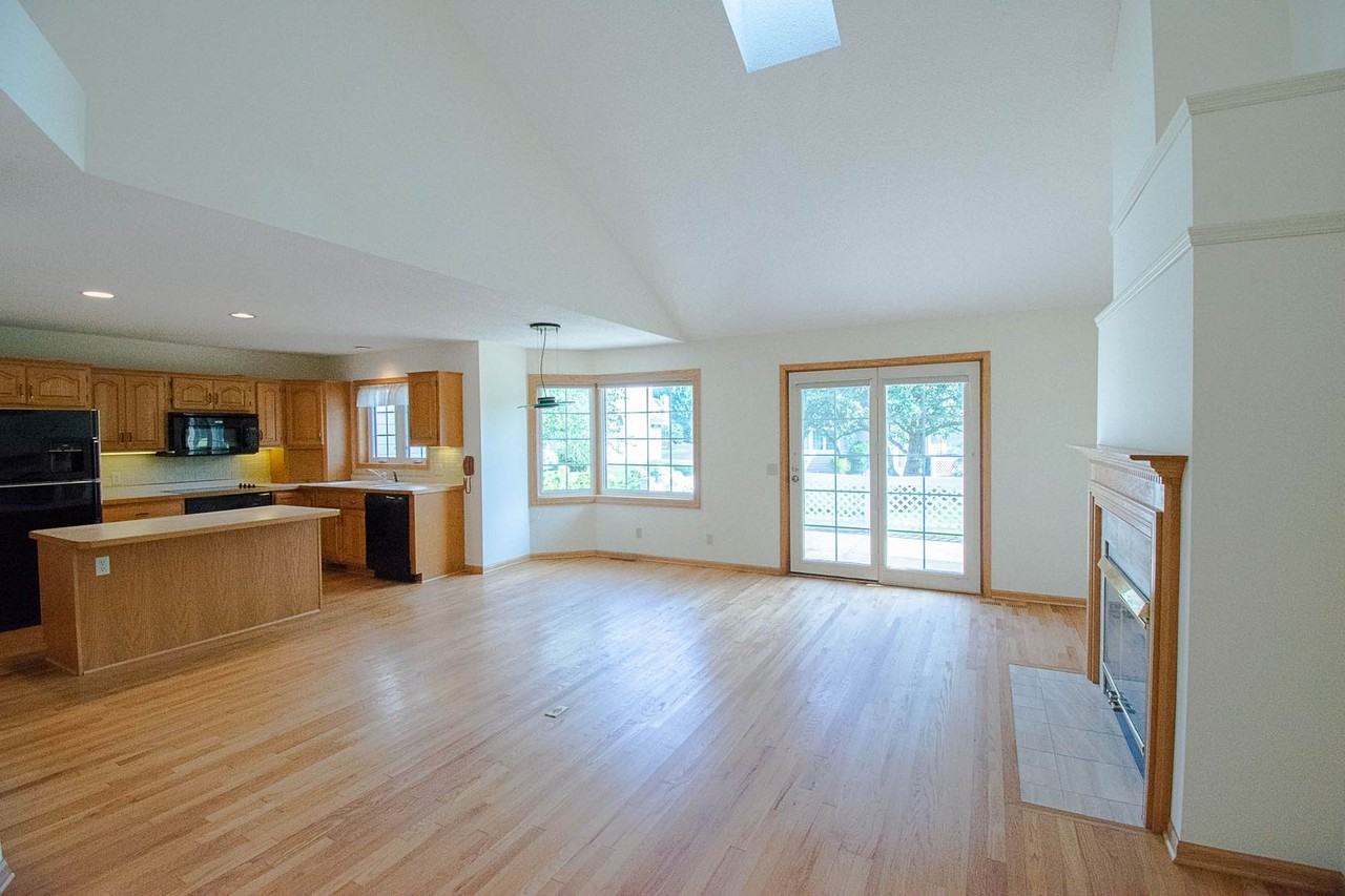 2716 Spyglass Ct Nw - Photo 4 of 23