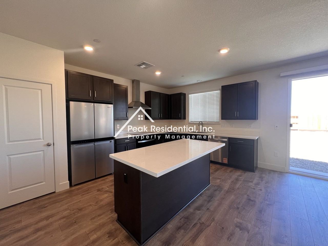 7964 Delta Haven St - Photo 4 of 28