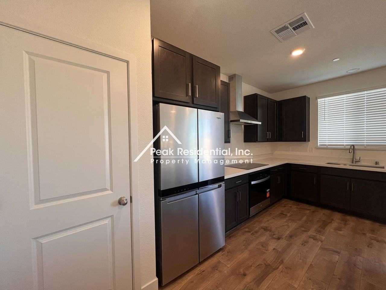 7964 Delta Haven St - Photo 5 of 28