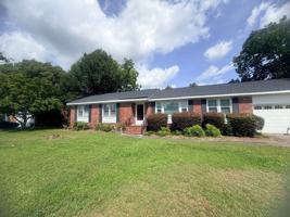 featured image of 839 Malibu Dr