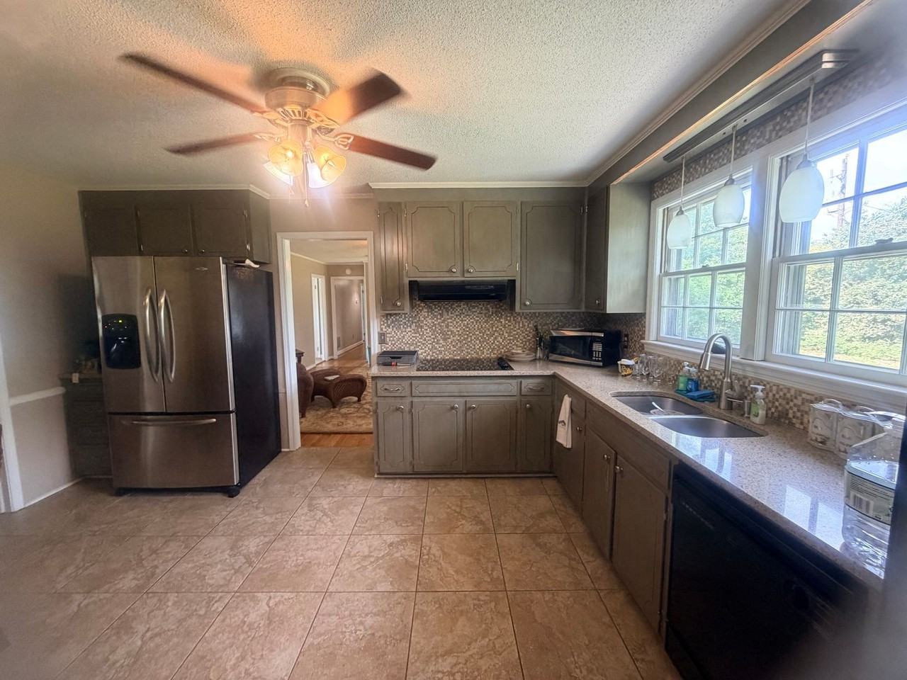 839 Malibu Dr - Photo 7 of 22