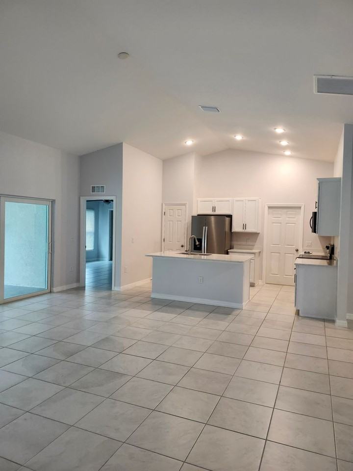 27270 Puno Dr - Photo 5 of 24
