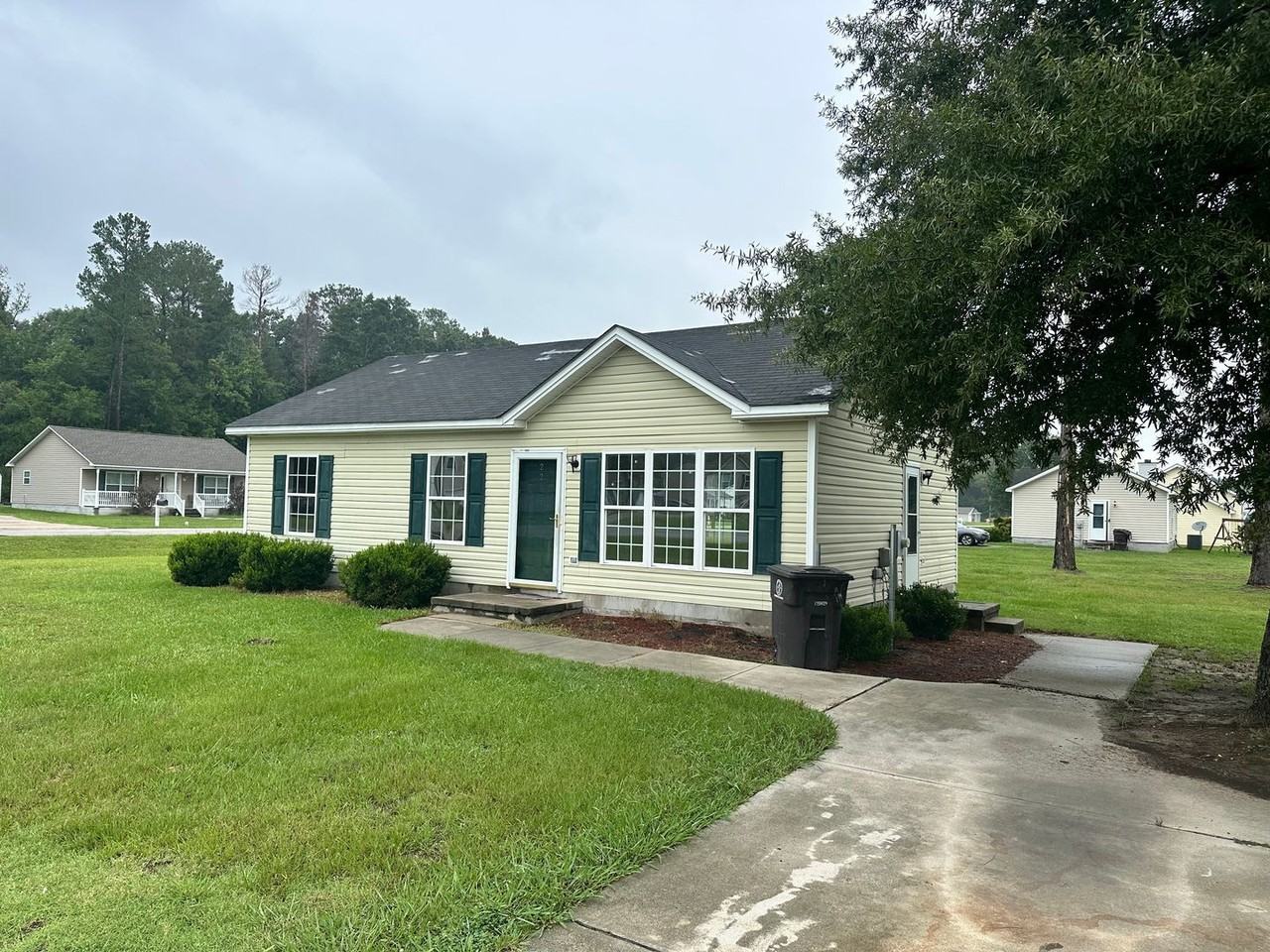 2215 Cotton Dr - Photo 2 of 14
