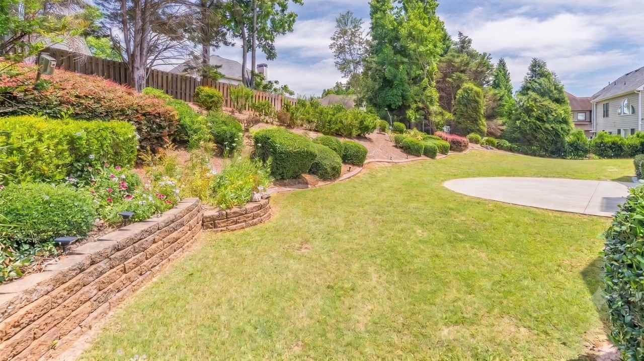 3913 Lost Oak Dr - Photo 3 of 20