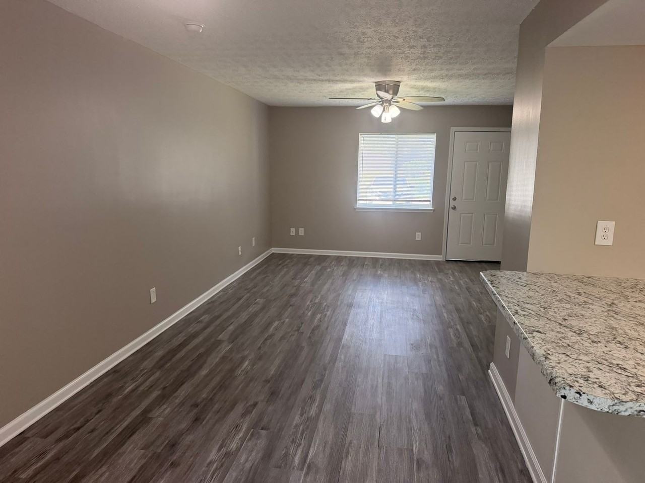 2916 Sequoia Ave - Photo 3 of 11
