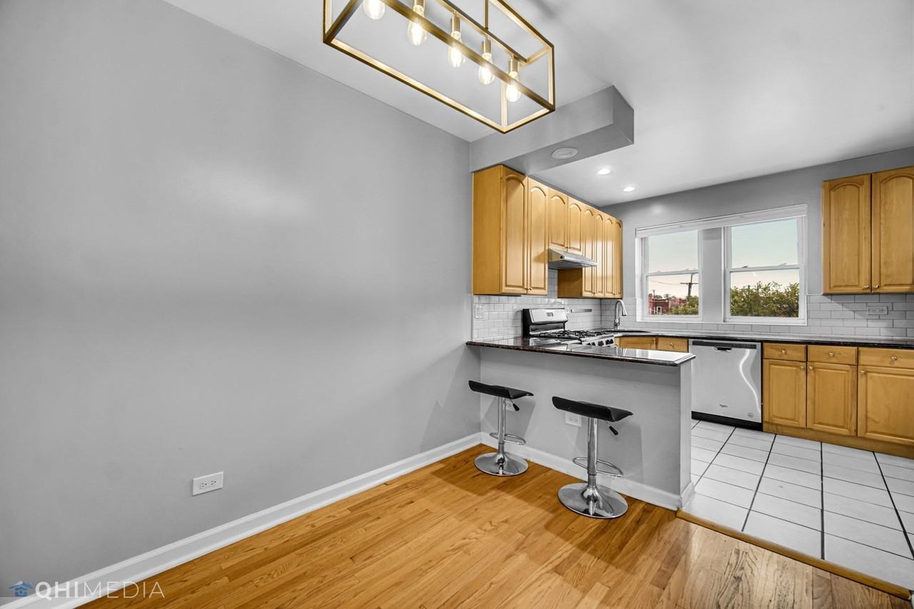4006 W Nelson St - Photo 3 of 18