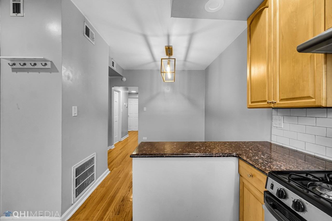 4006 W Nelson St - Photo 6 of 18