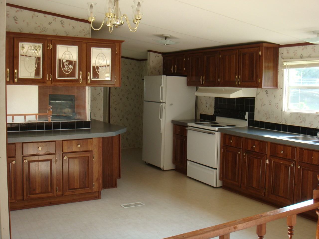 4244 Cat Creek Rd - Photo 2 of 6