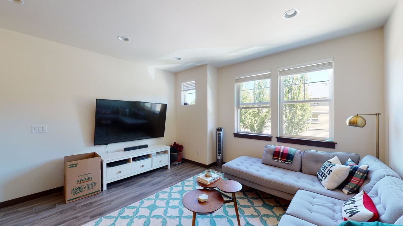 7111 27th Ave Sw - Photo 7 of 29