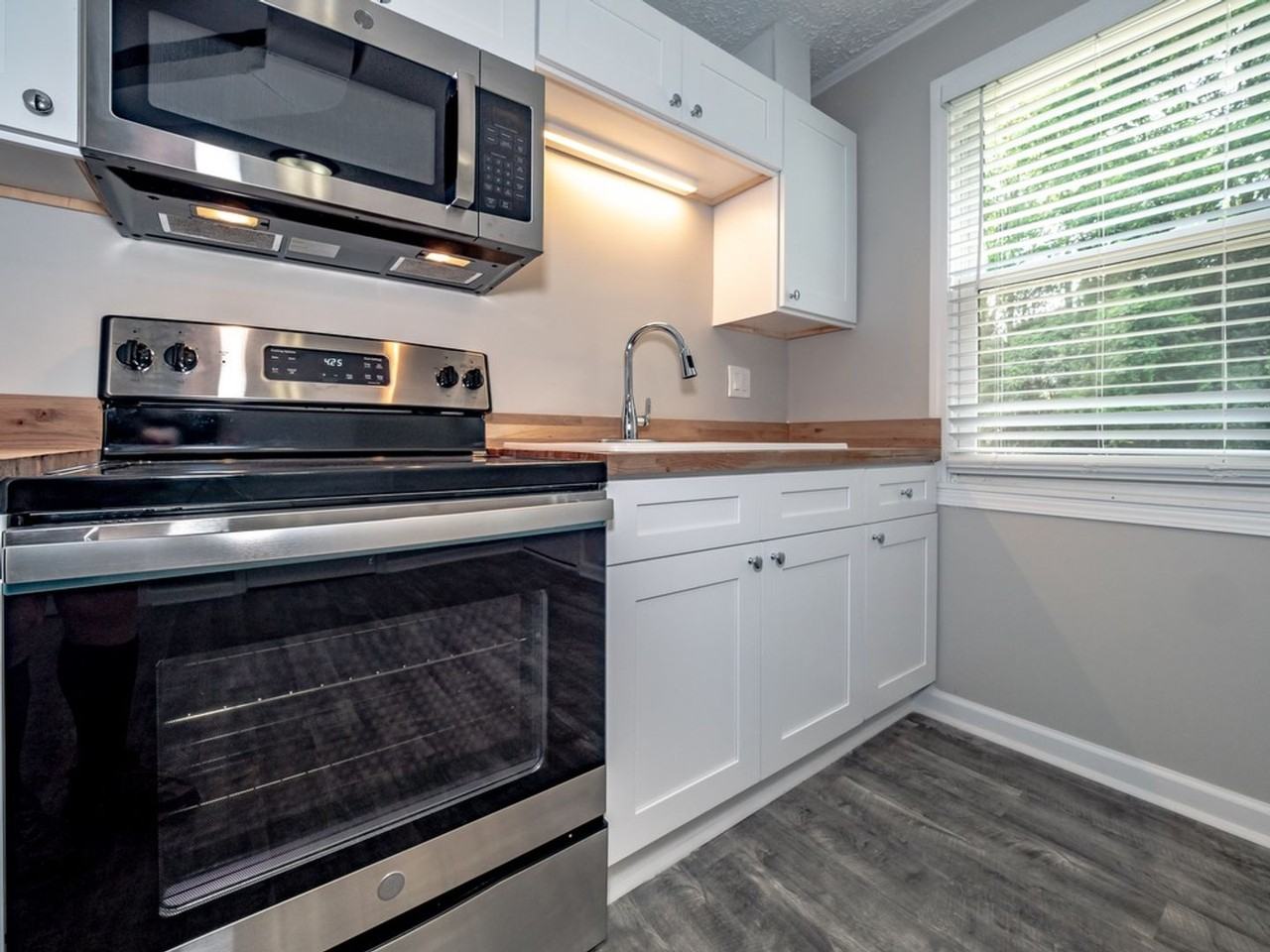12 Country Squire Ct - Photo 3 of 12