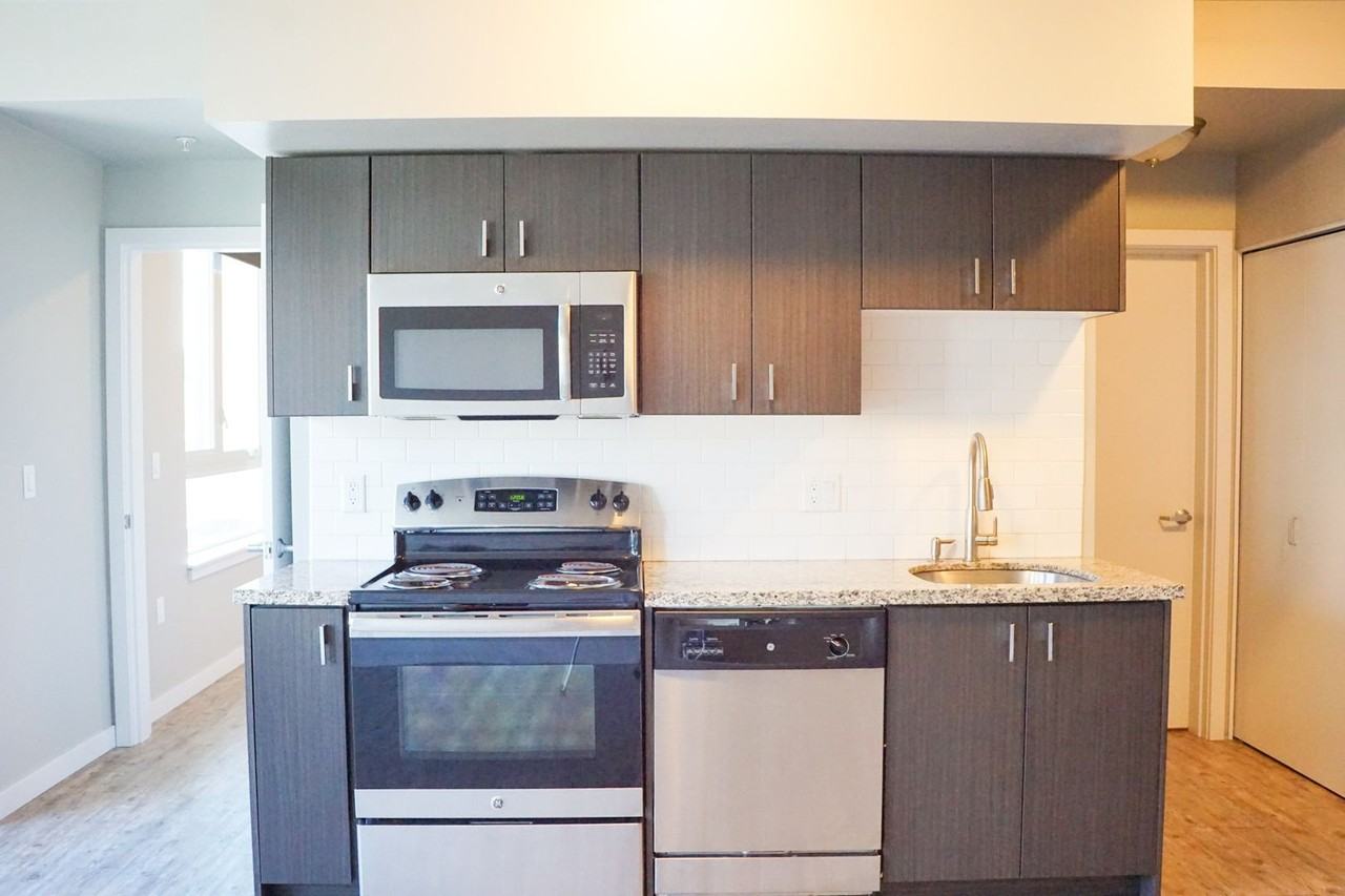 411 Se 14th Ave #206 - Photo 6 of 15