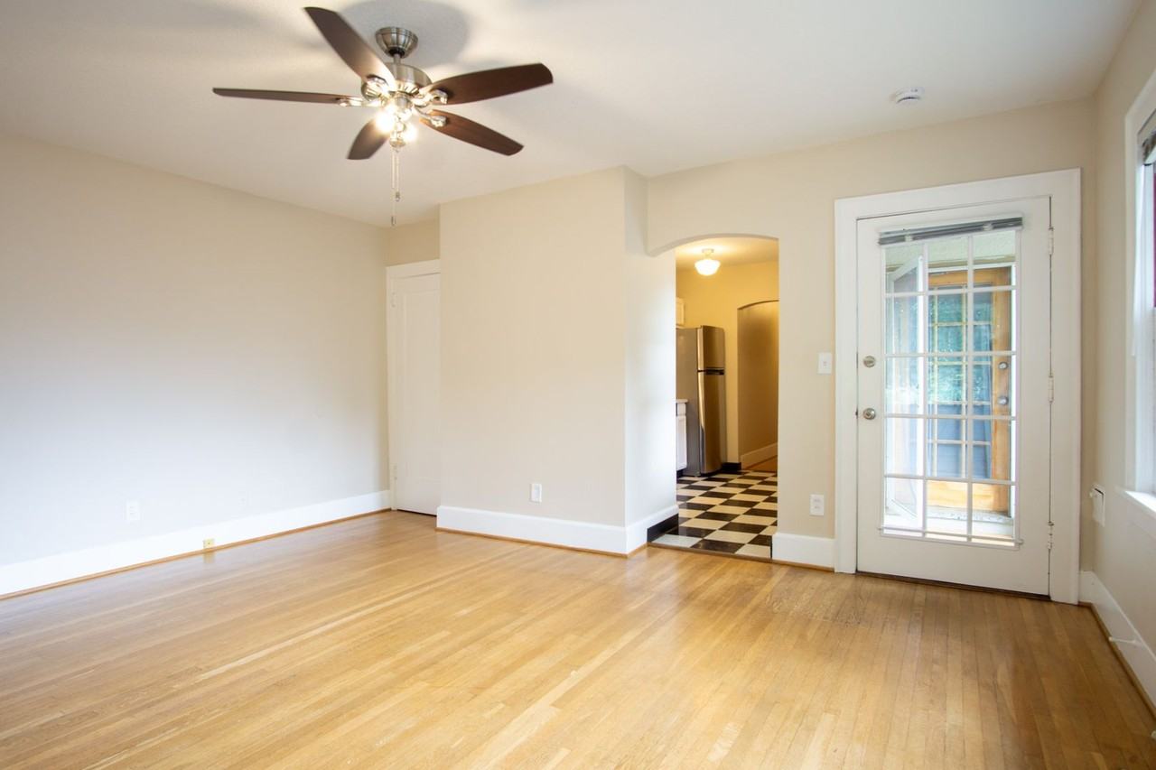 3604 Se Stark St - Photo 3 of 17