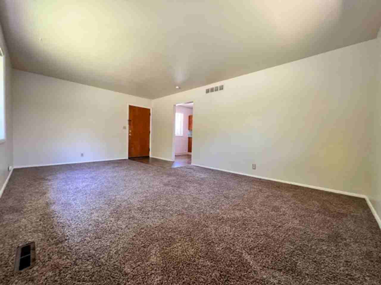 1813 N Harrison Blvd - Photo 3 of 16