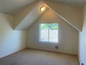 JH1102 - Photo 1 of 1