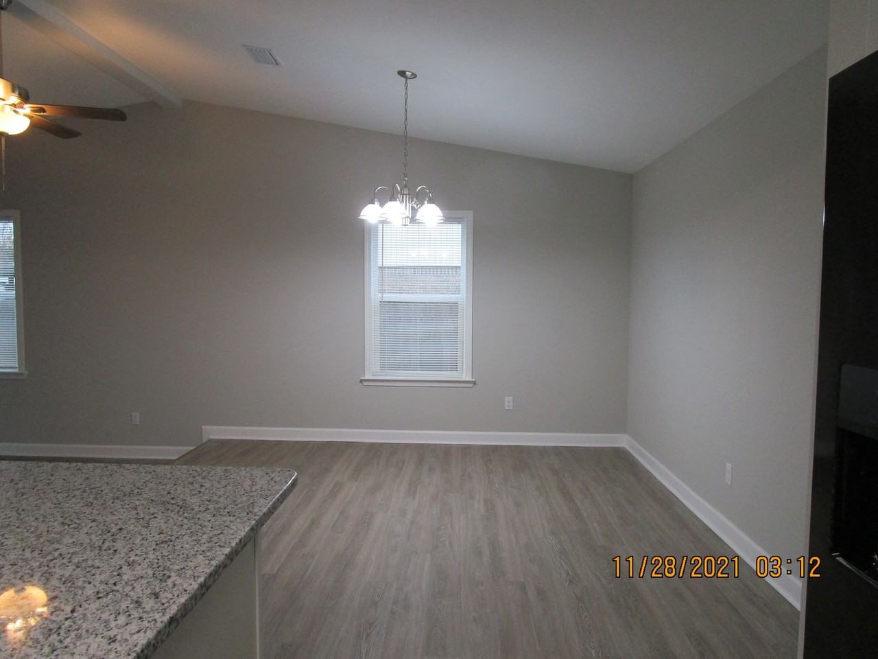 5921 Howard Rd - Photo 7 of 20