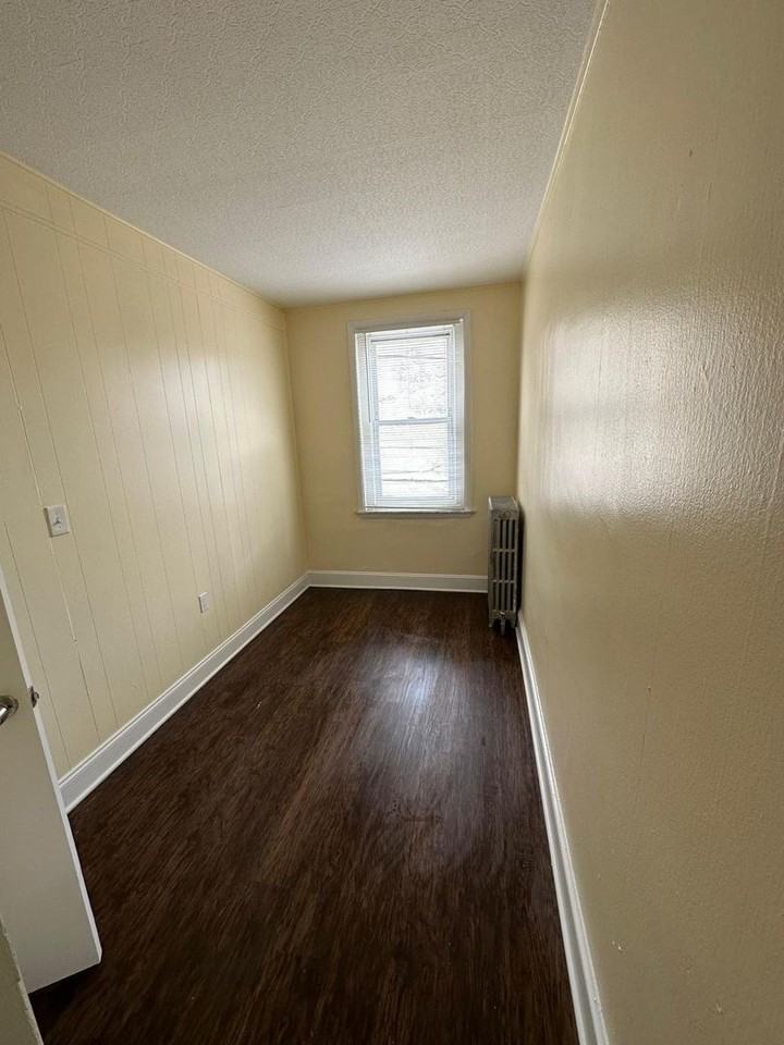4335 Orchard St - Photo 4 of 12
