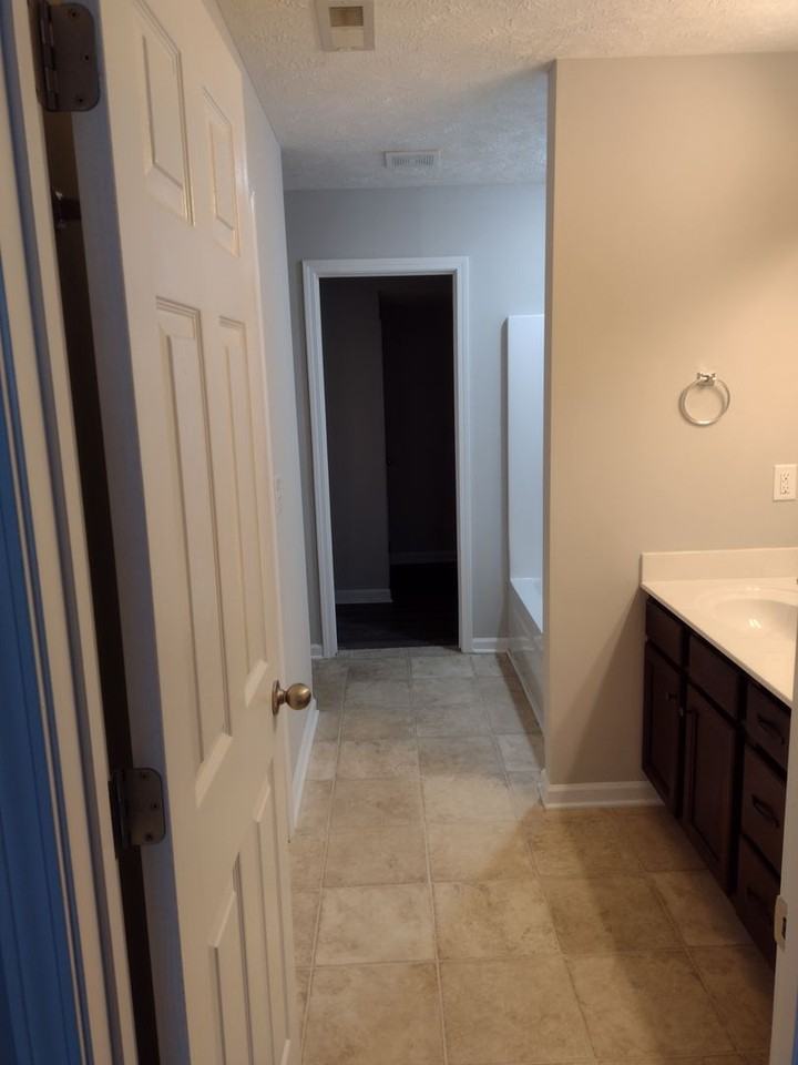 3028 Barretts Ridge Dr - Photo 5 of 25