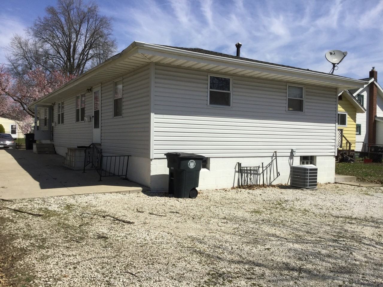 1896 Flint Ave - Photo 5 of 20