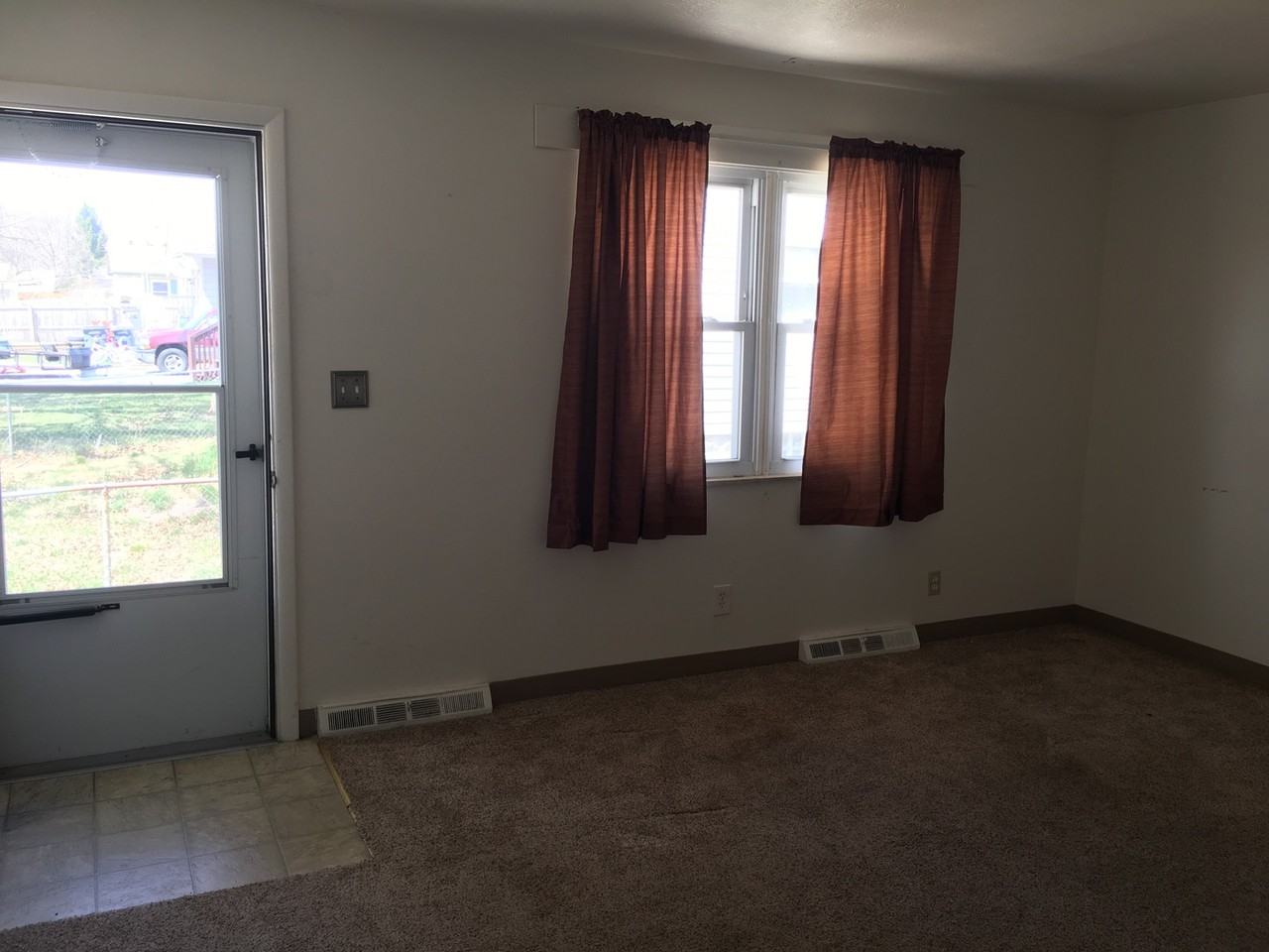 1896 Flint Ave - Photo 6 of 20