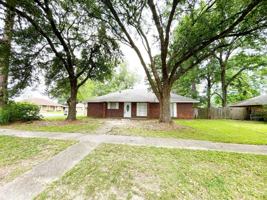 featured image of 16405 Patton Ave