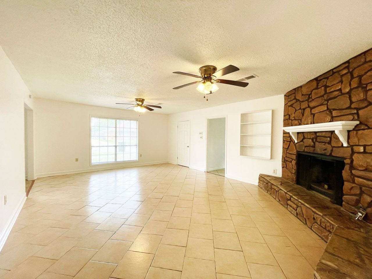 16405 Patton Ave - Photo 7 of 19