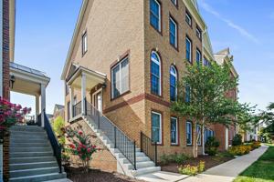 featured image of 2542 Cherry Tree Rd