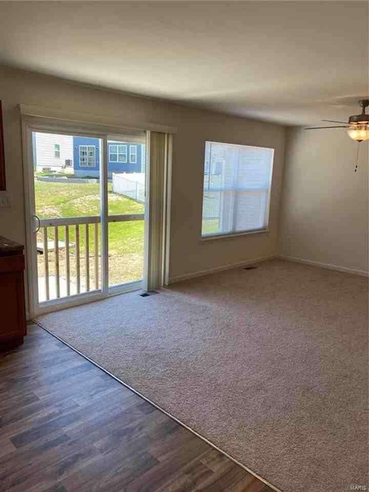 612 Summer Breeze Ln - Photo 7 of 17