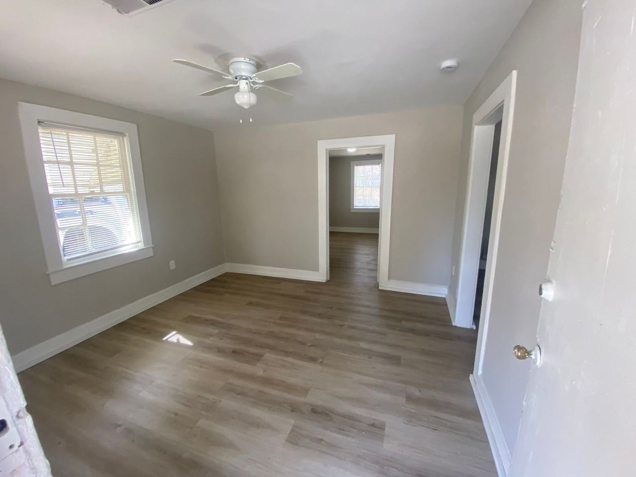 2105 13th Ave - Photo 5 of 11