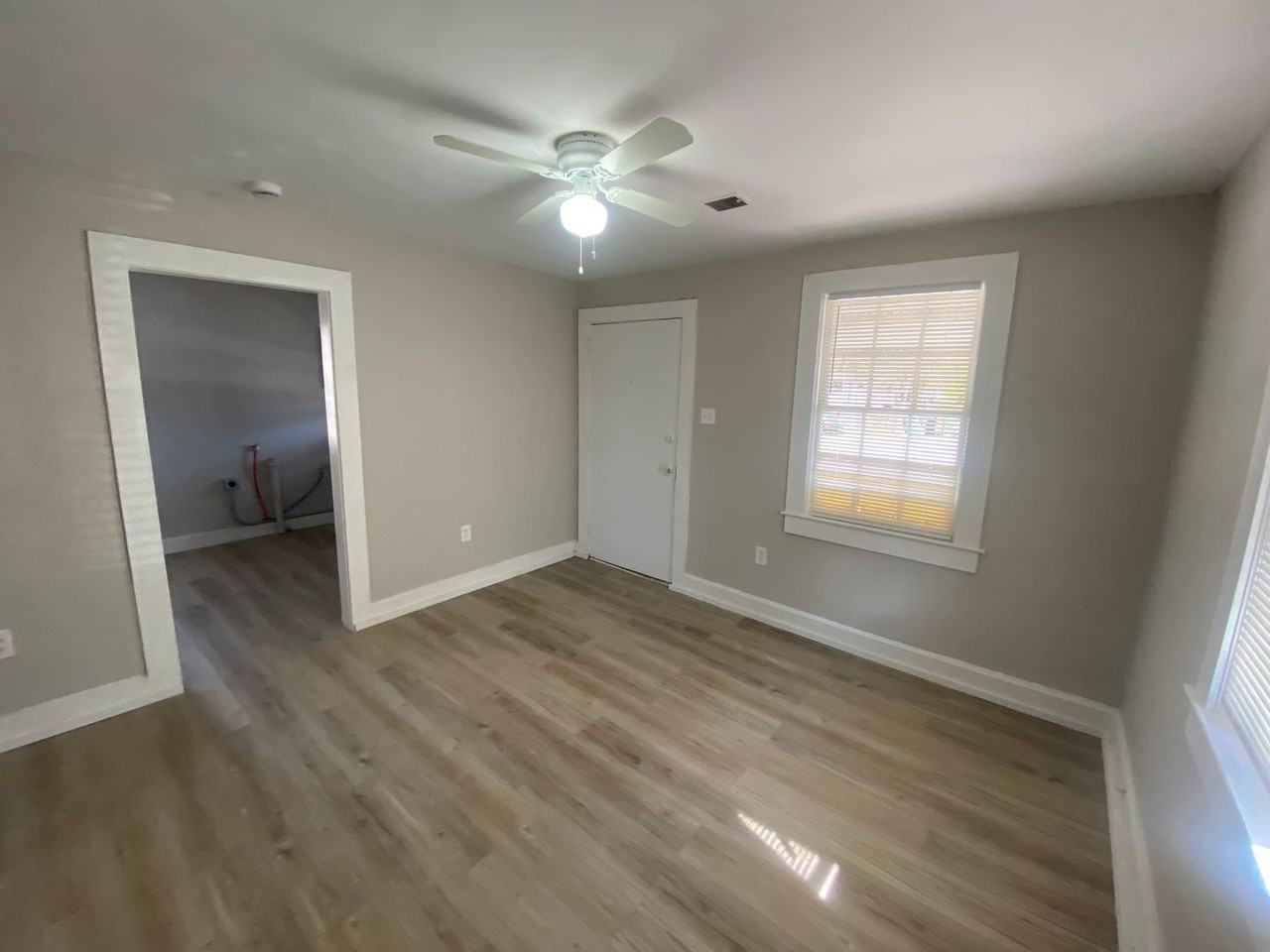 2105 13th Ave - Photo 6 of 11