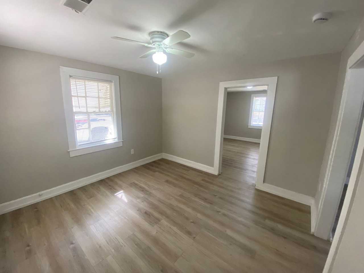 2105 13th Ave - Photo 7 of 11