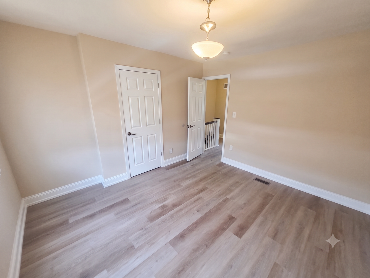 5951 Elsinore St - Photo 4 of 9