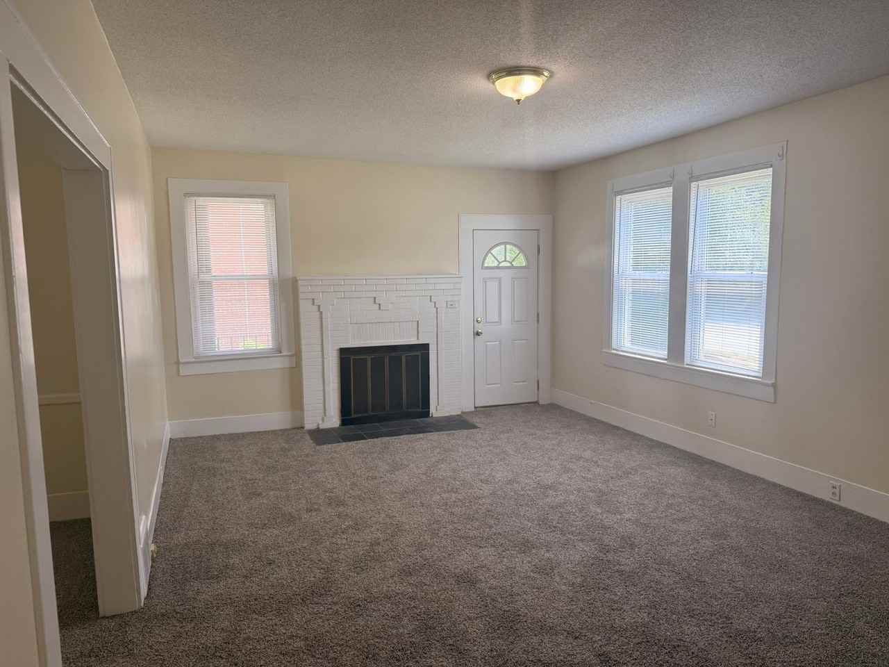 4001 Devine St - Photo 4 of 10