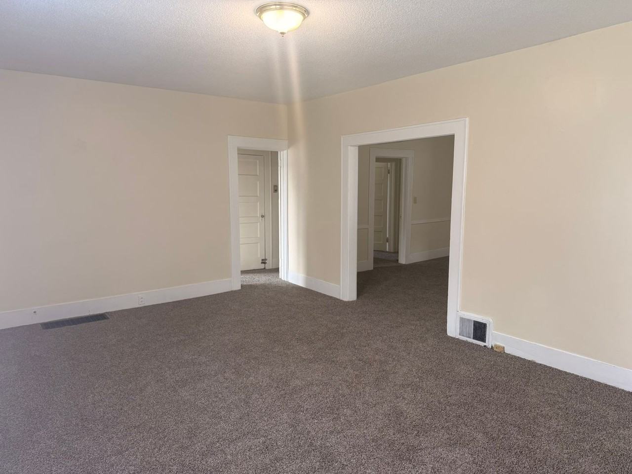 4001 Devine St - Photo 6 of 10