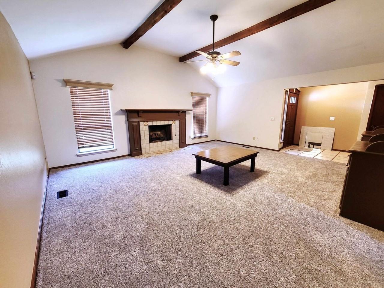 10413 Glascow Dr - Photo 3 of 21