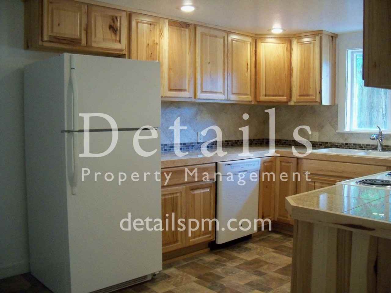 12203 Schold Rd Nw - Photo 4 of 15