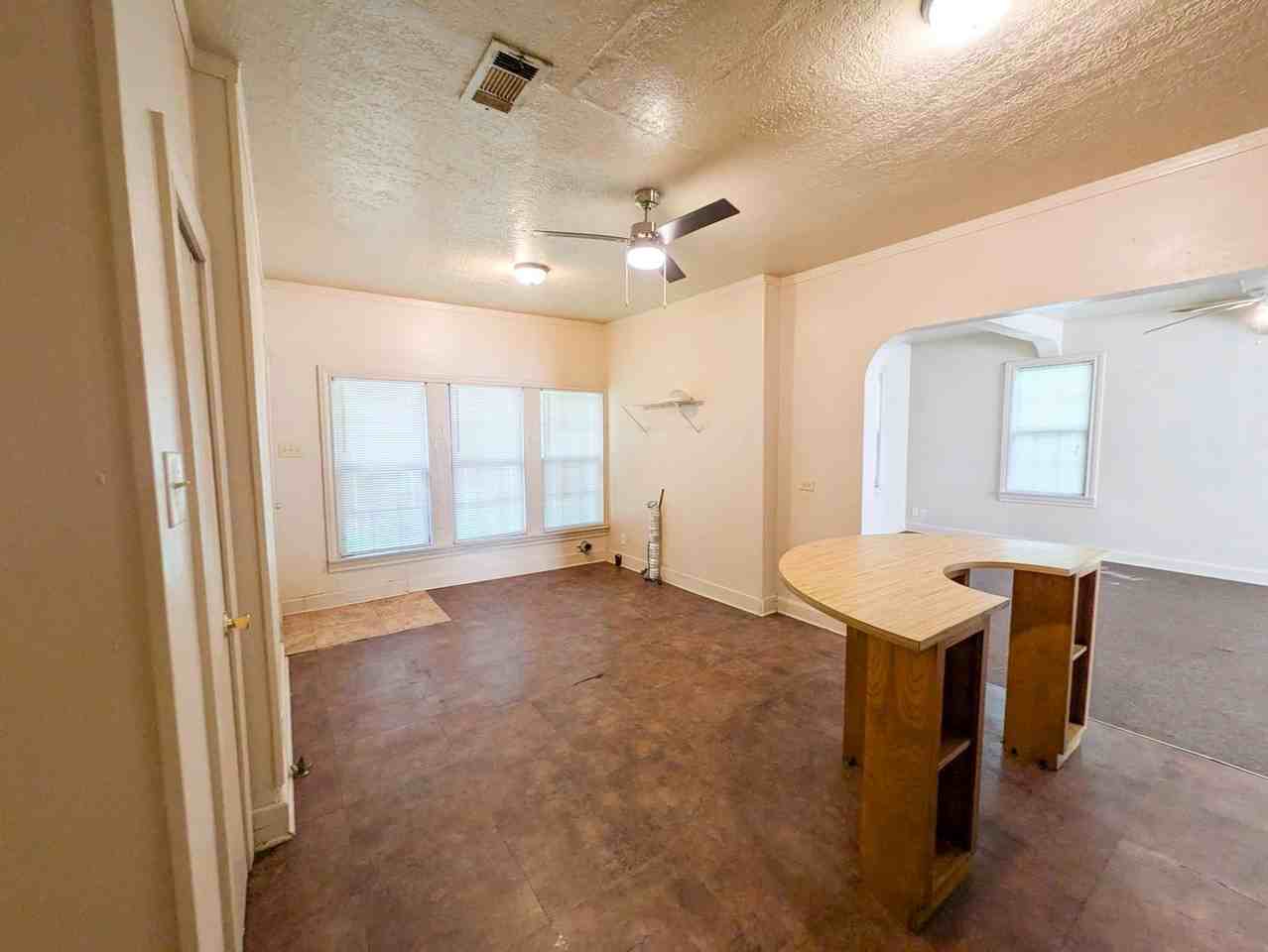 2021 Wignall Ave - Photo 6 of 17