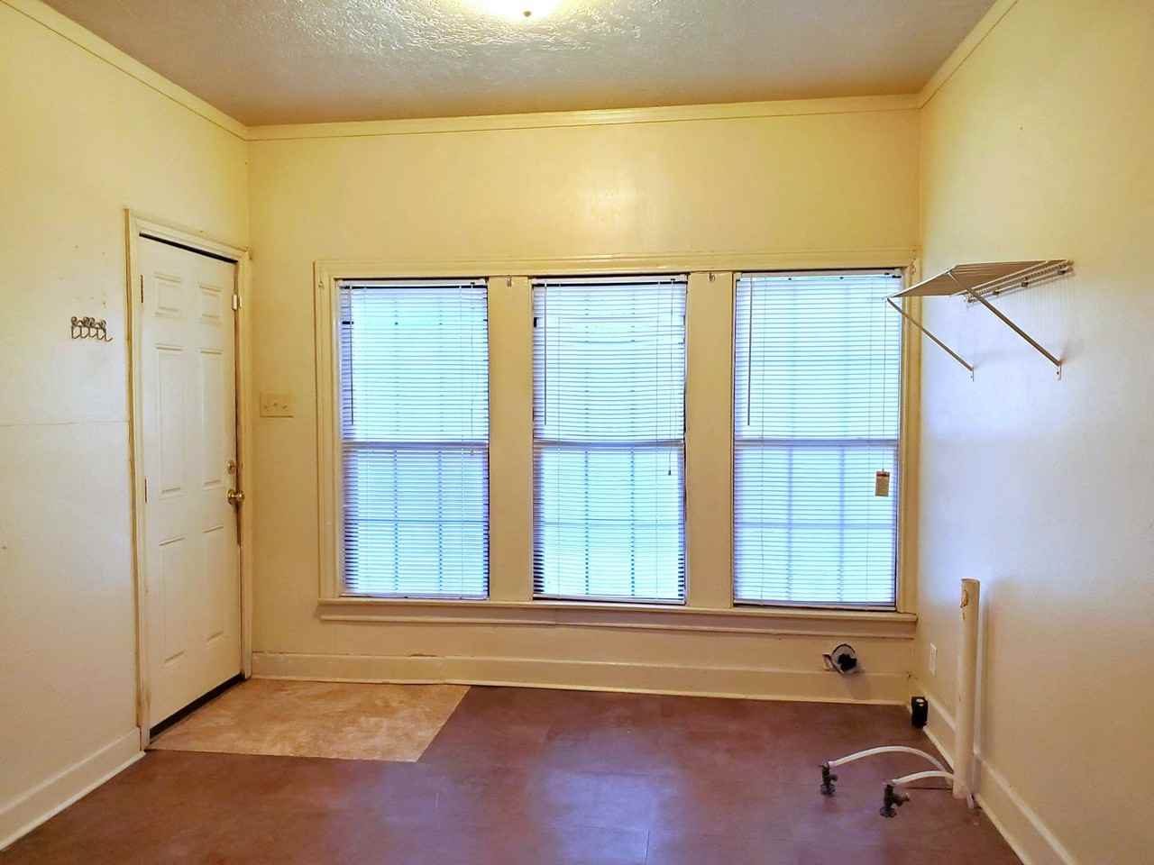 2021 Wignall Ave - Photo 7 of 17