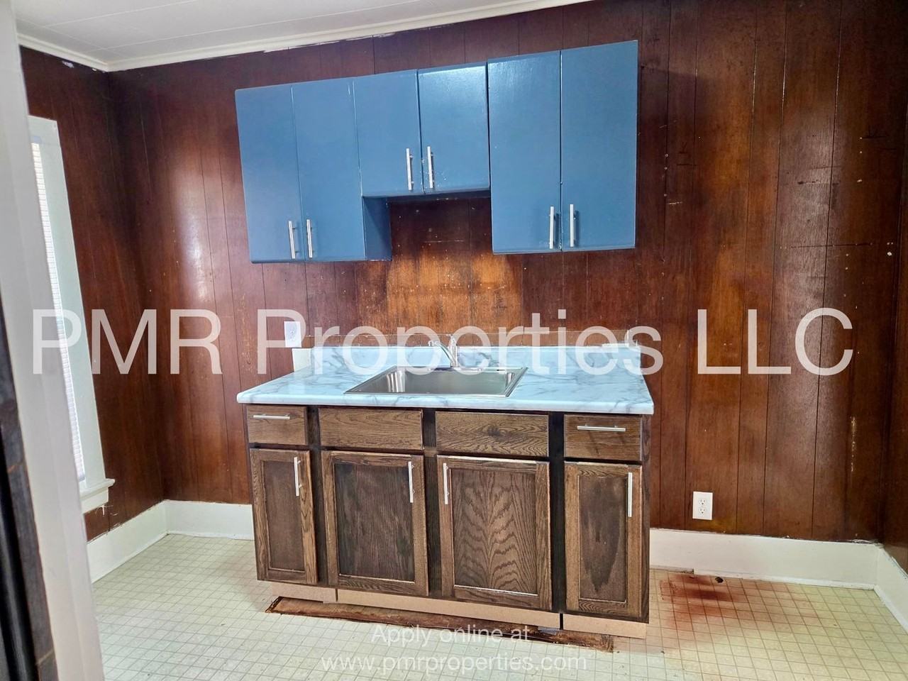 215 N 7th St - Photo 3 of 9