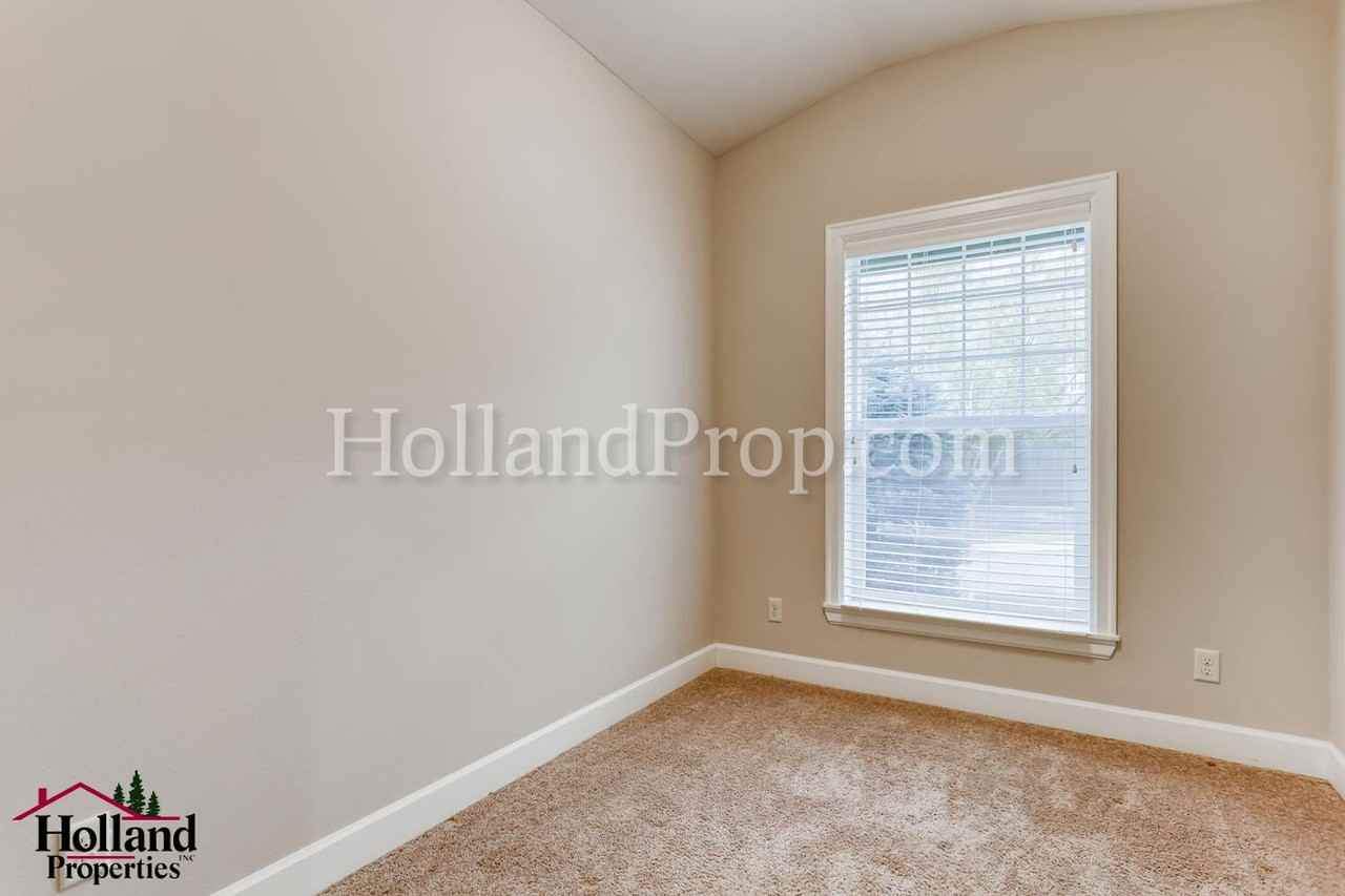 16979 Nw Reuben Ln - Photo 4 of 27