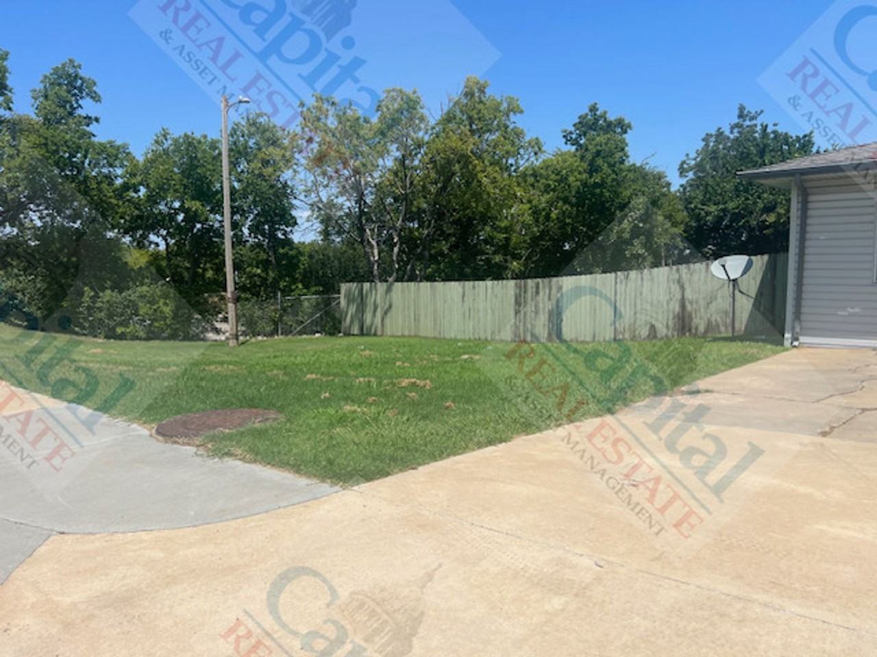 3433 Nw 27th St - Photo 2 of 26