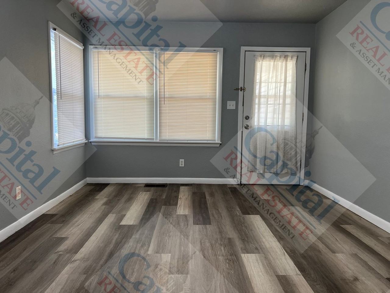 3433 Nw 27th St - Photo 4 of 26