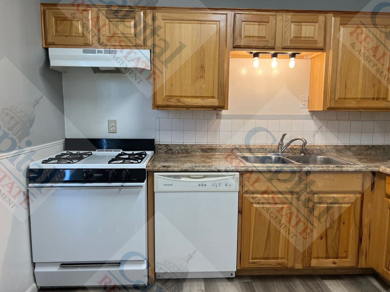 3433 Nw 27th St - Photo 7 of 26