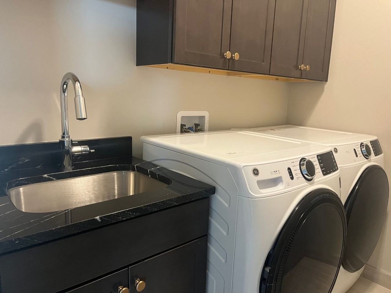 626 N 46th St - Photo 2 of 12