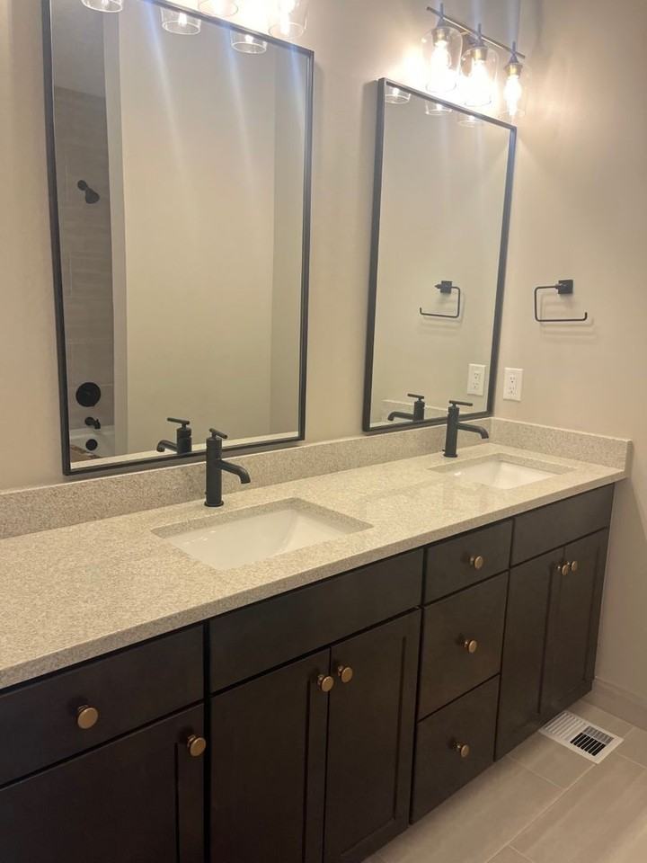 626 N 46th St - Photo 3 of 12