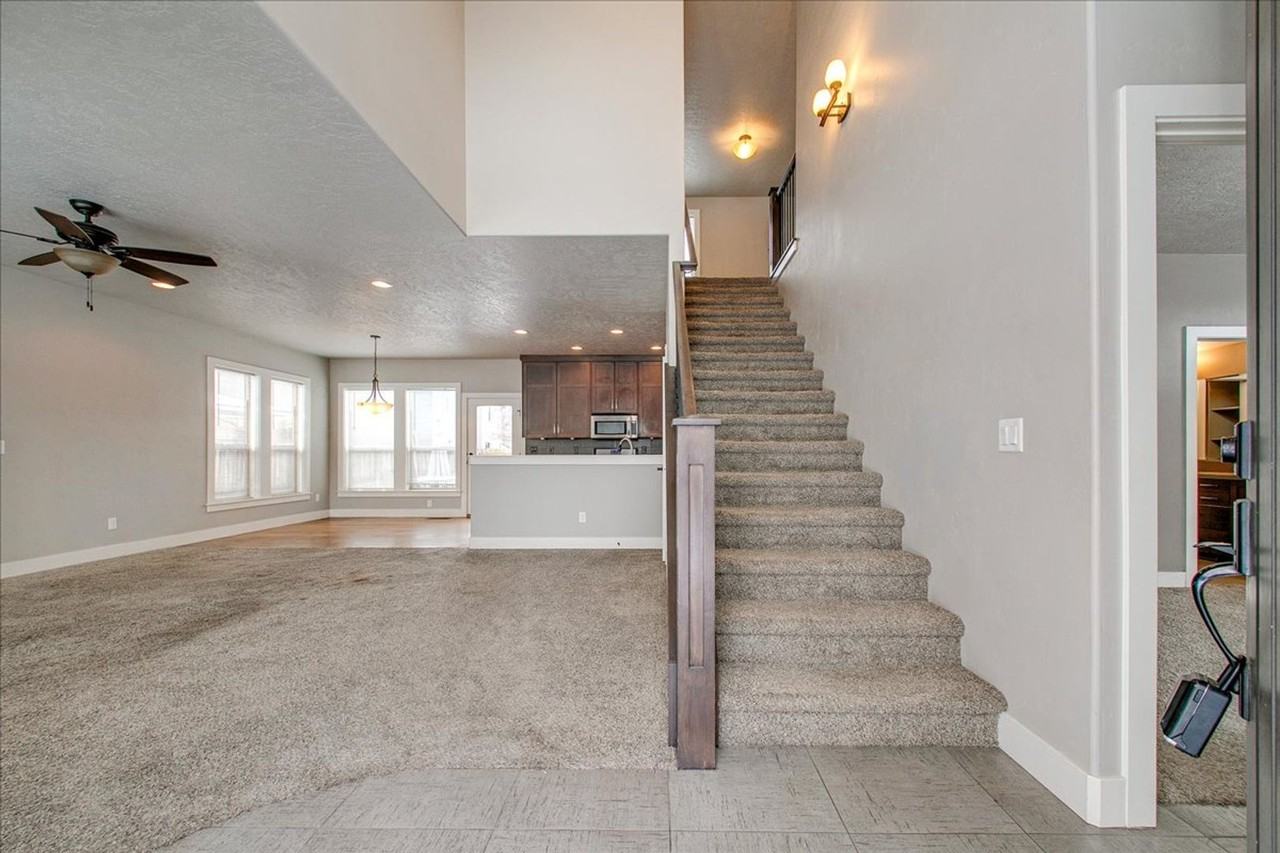 3313 W Dewey St - Photo 4 of 32