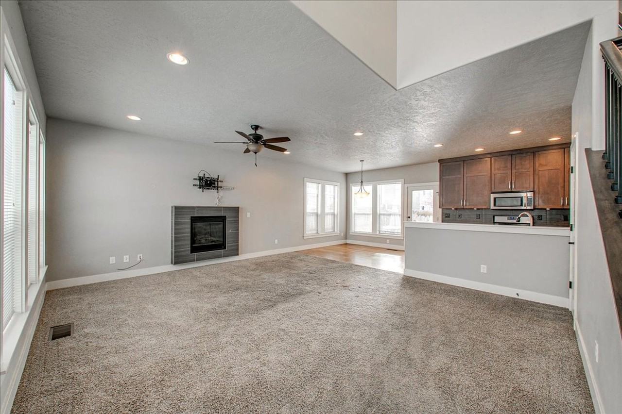 3313 W Dewey St - Photo 5 of 32