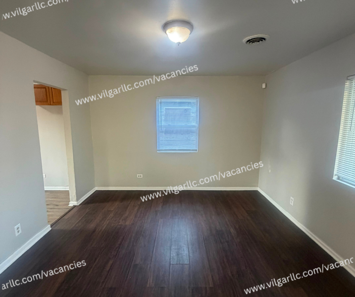 712 Taney St - Photo 7 of 20
